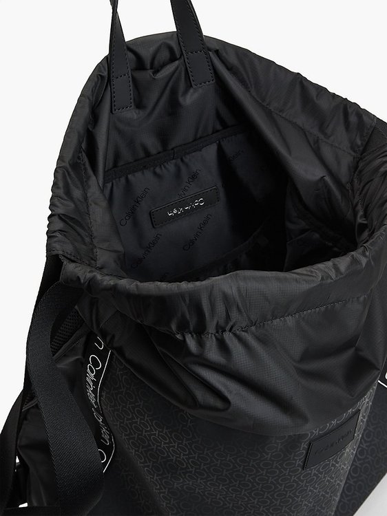 Módní K50K507798-01K batoh, 2022