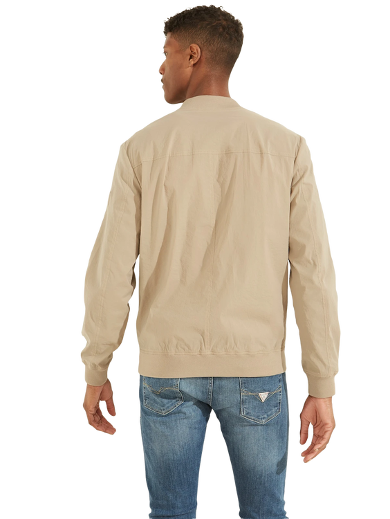 není popis M2GL13WEJJ0-G1CA BUNDA – Guess Muži