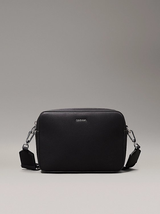 Calvin Klein Jeans – CK Must Small crossbody, Černá barva