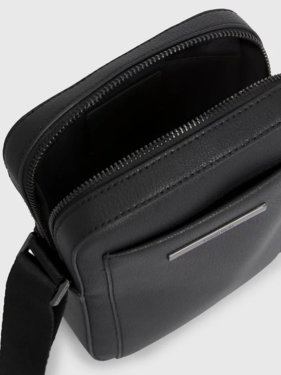 Módní Modern Bar crossbody, Černá barva, 2023