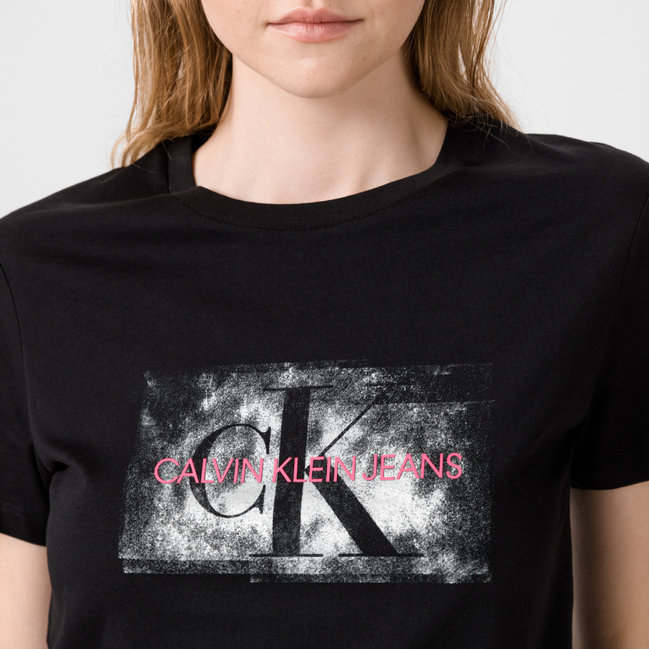 Módní Grungy triko, Černá barva, 2020, 2021