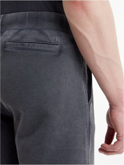 Luxusní J30J321564-PT2 šortky, S, M, L, XL