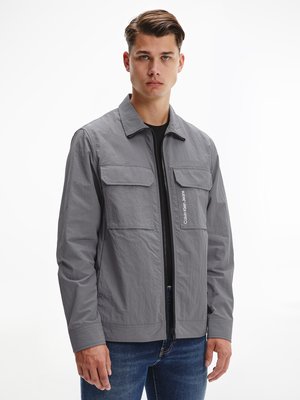 Calvin Klein Jeans – není fotka 3 1