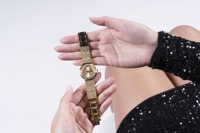 Módní Treasure hodinky, Zlatá barva, 2022 1