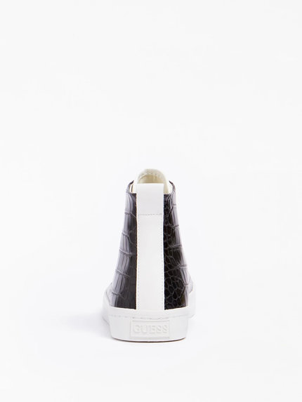 Černá barva, Elga kotníkové tenisky