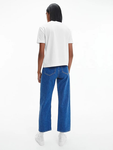 Bílá barva, Metallic triko