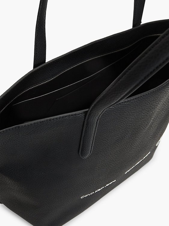 Módní není fotka K60K608935-BDS kabelka, 2022