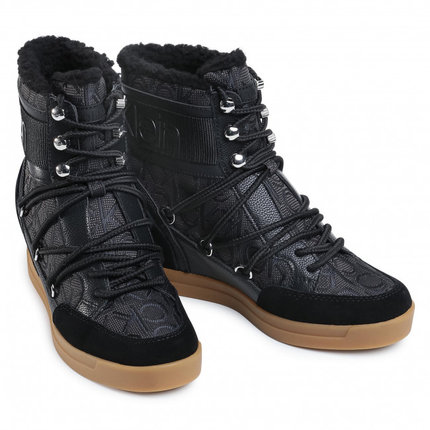 Černá barva, Fiorenza kotníkové tenisky