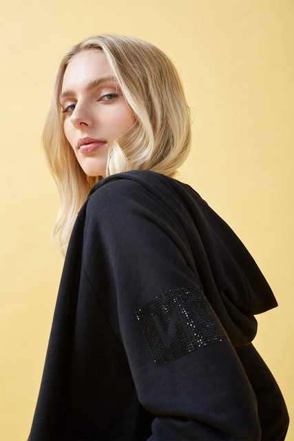 Módní Quors mikina, Černá barva, 2022