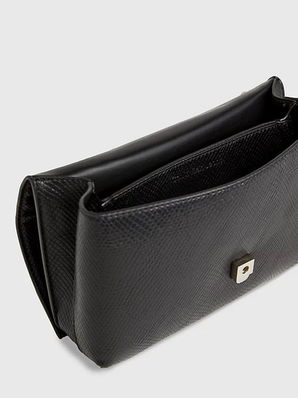 Módní Sculpted Flap kabelka, Černá barva, 2024