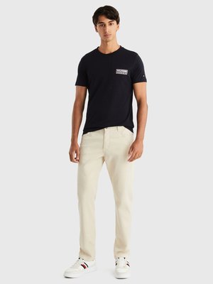 Printed Badge triko – Tommy Hilfiger Muži