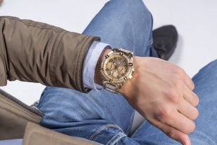 Hodinky Mens Sport – Guess, Zlatá barva Muži 1