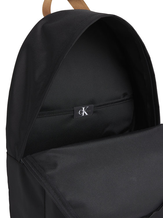 Módní K50K508884-BDS batoh, 2022