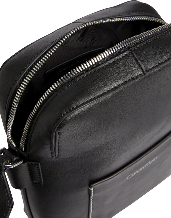 Módní K50K509274-BAX crossbody, 2022