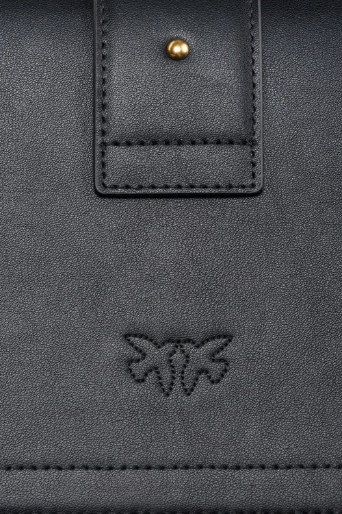 Černá barva, Love Icon Classic kabelka