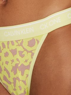 000QF5834E-1BA brazilky Ženy, Ženy