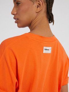 Oranžová barva, Not A Photo triko