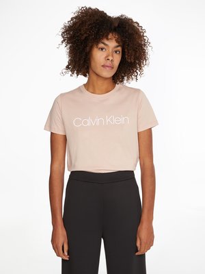 není fotka Core triko