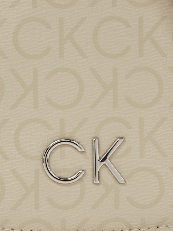 Módní K60K611879-PEA crossbody, 2024