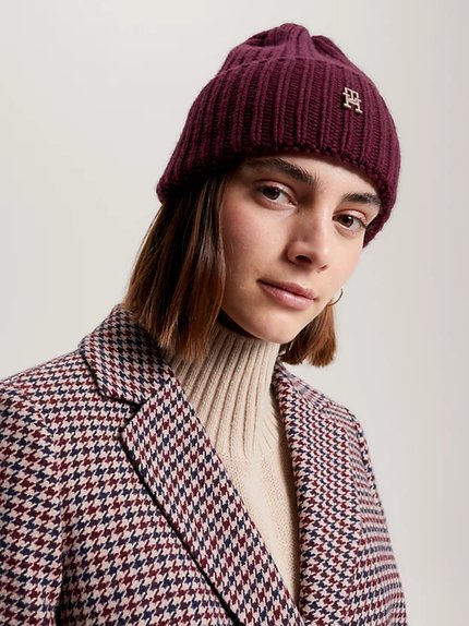 Módní Limitless Chic čepice, Vínová barva, 2023