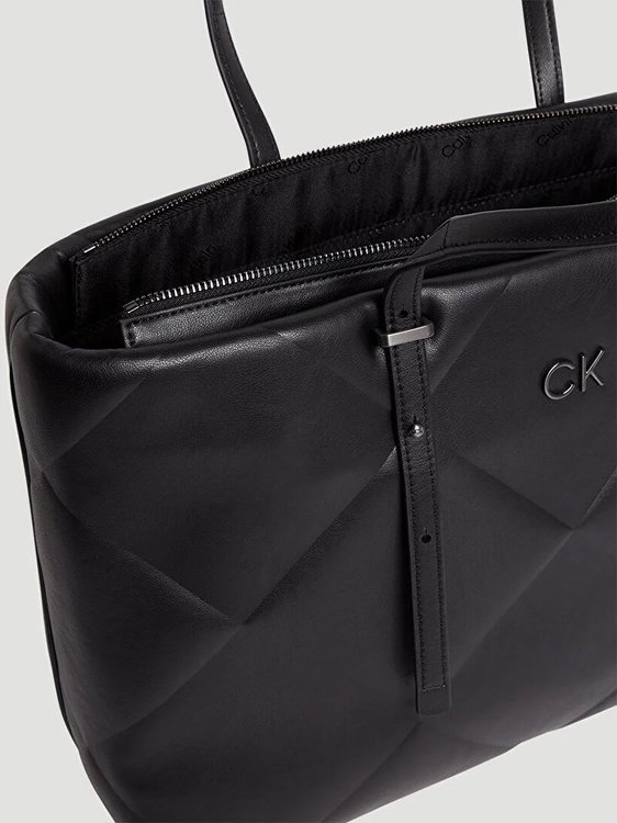 Módní Lock Quilt kabelka, Černá barva, 2024