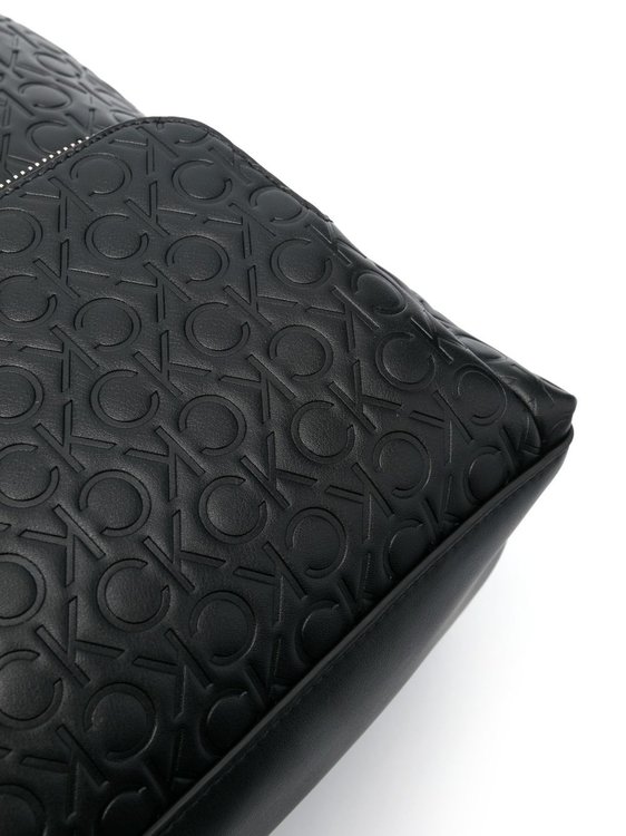 Módní CK Must batoh, Černá barva, 2023