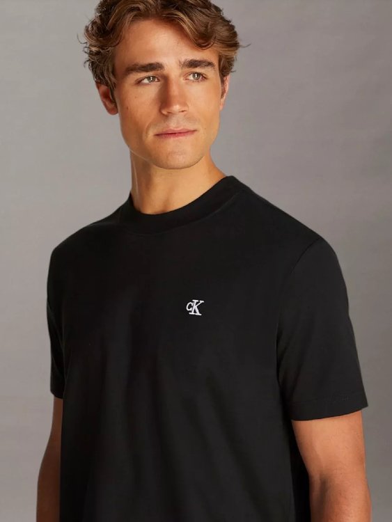 Módní Serif Font Graphic triko, Černá barva, 2025